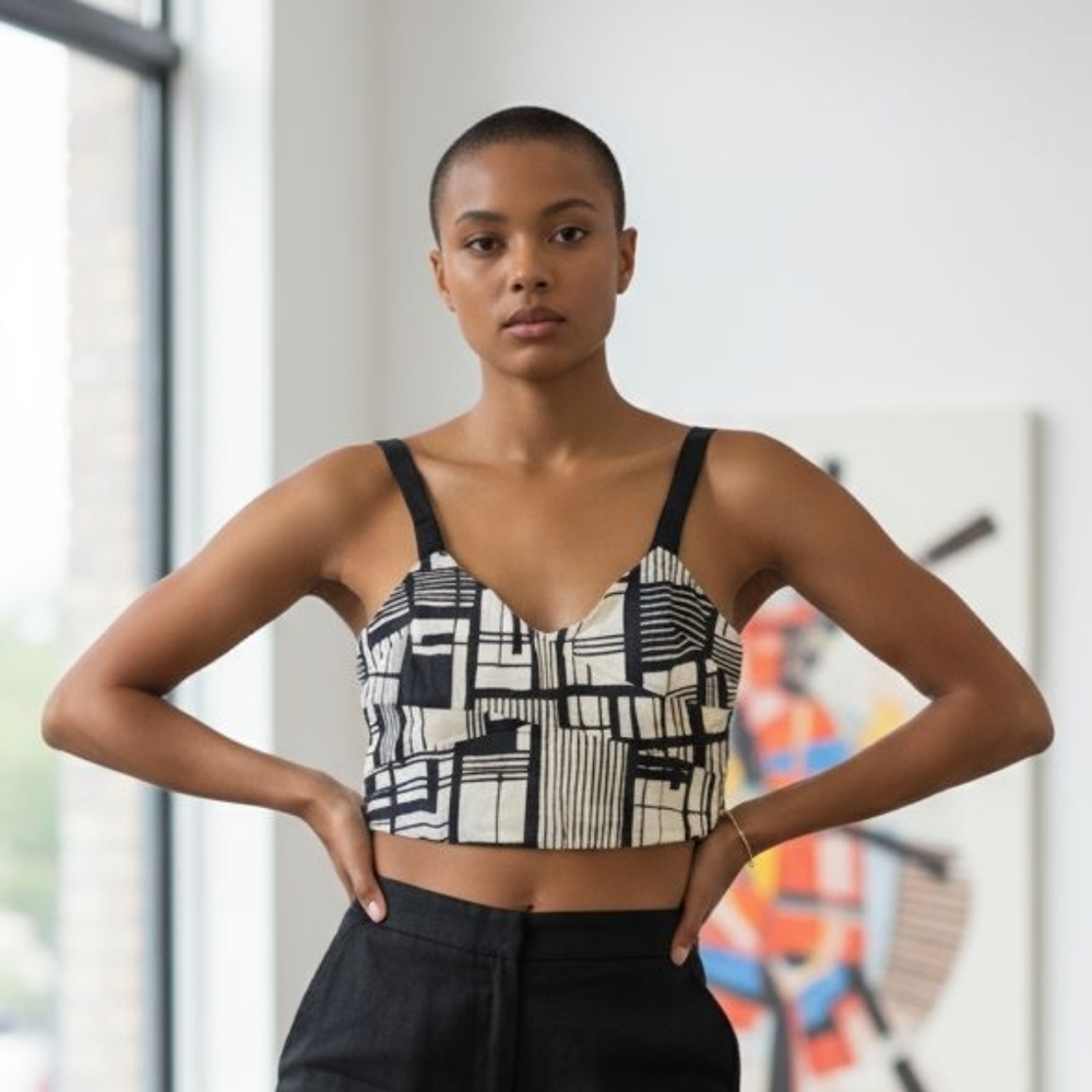 DKNY Halter Top Black and White NWT ( BRA12)